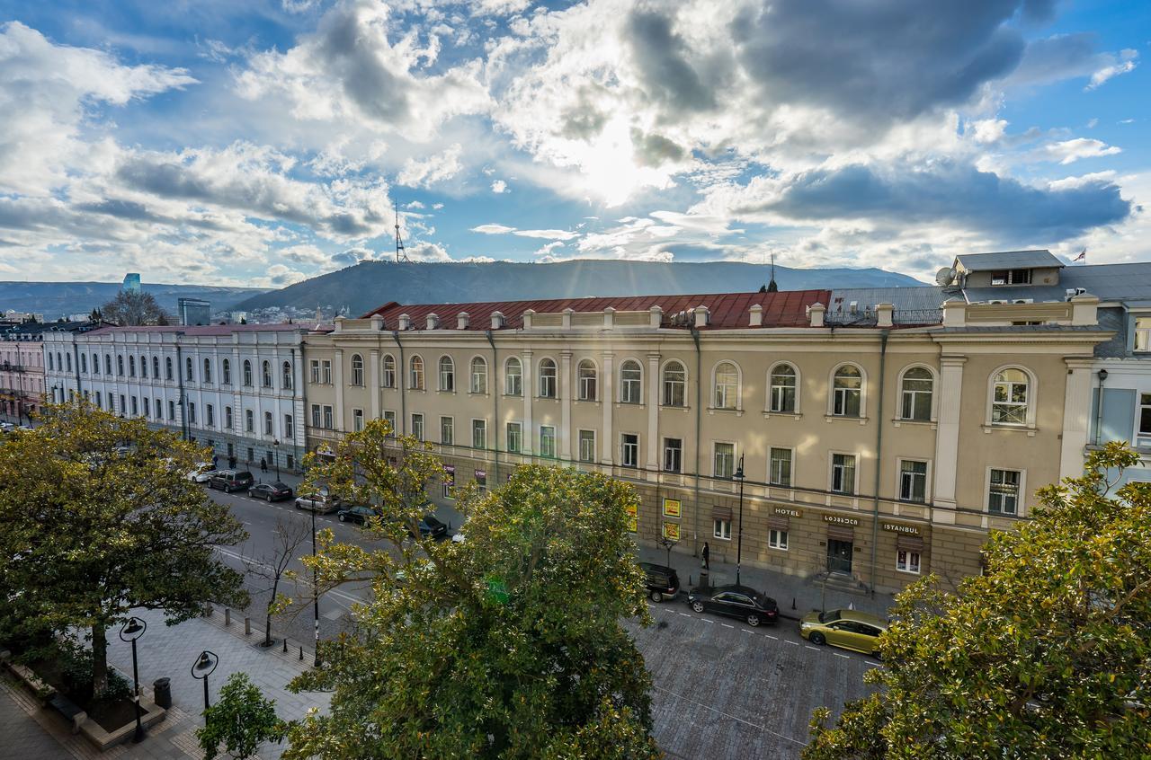 Luxury Apartments On Central Avenue Tbilisi Exterior foto