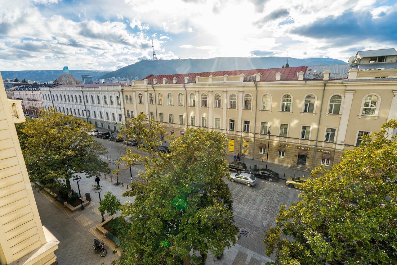 Luxury Apartments On Central Avenue Tbilisi Exterior foto