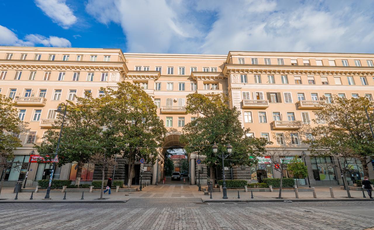 Luxury Apartments On Central Avenue Tbilisi Exterior foto